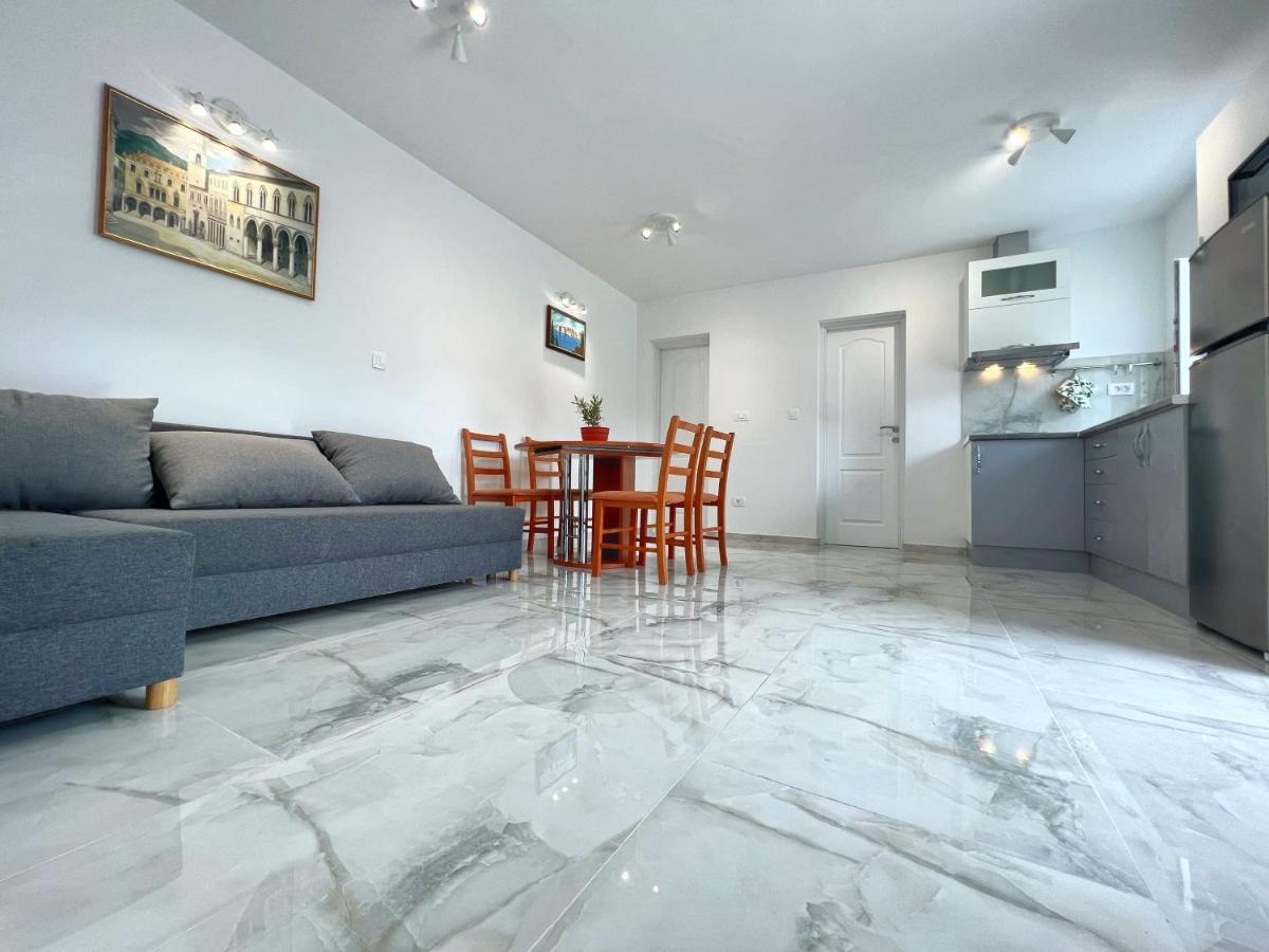 Apartman Laura Mlini Dış mekan fotoğraf